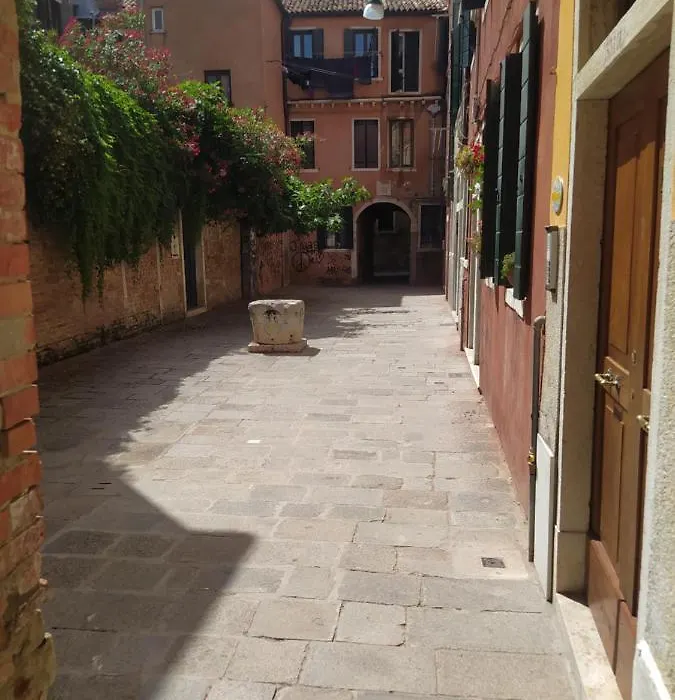 Casa Gialla-1